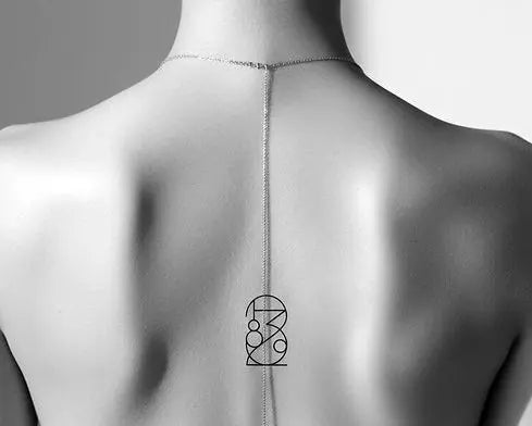 Minimalist Monogram: what it is and why your name deserves a unique symbol Designer Alanne Dias | International Brand Designer | Designer de marca minimalista | Web Design